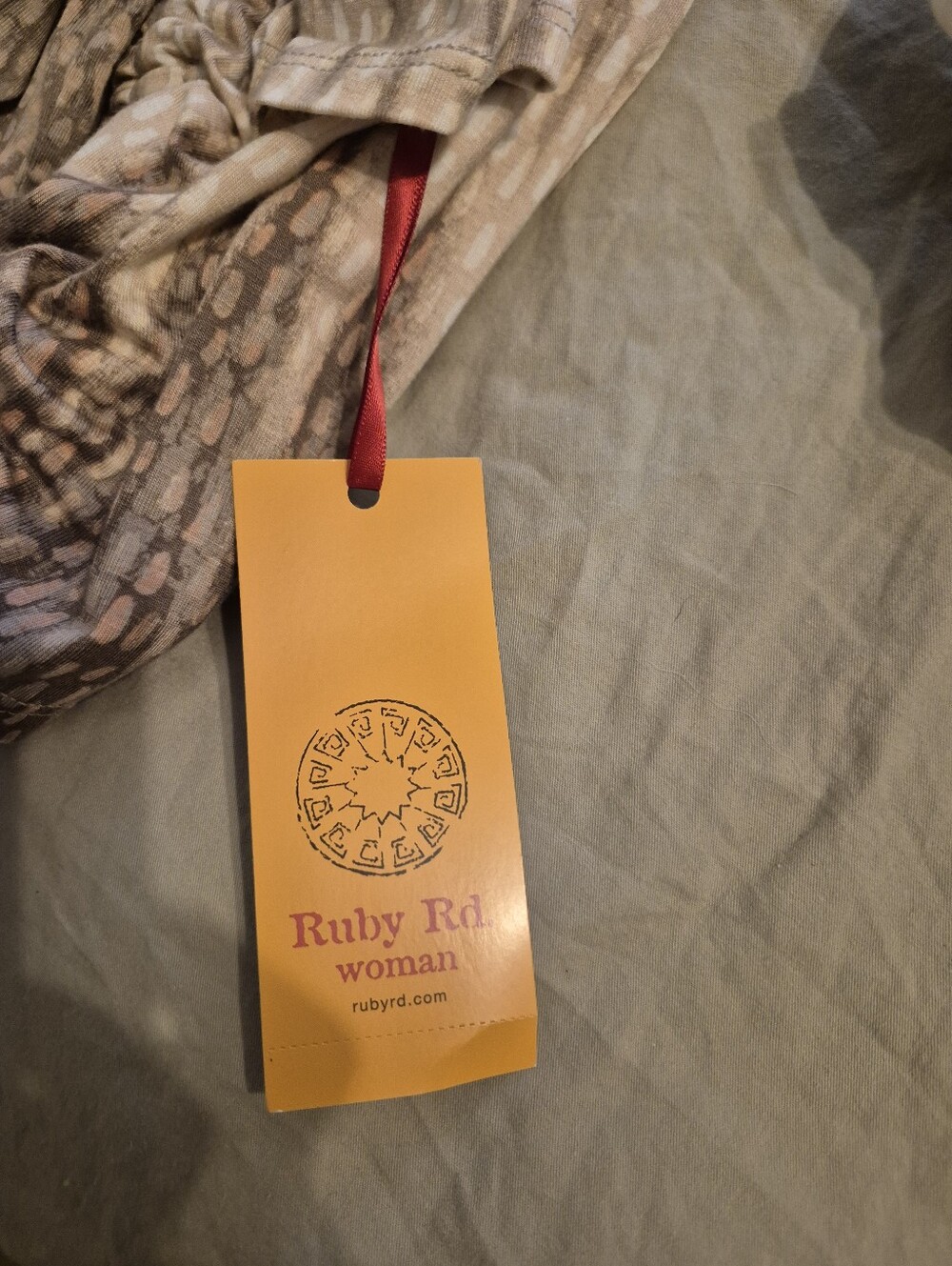 Ruby Rd. Woman Taupe and Cream Ombre Dot Long Sleeve Top - Picture 4 of 5